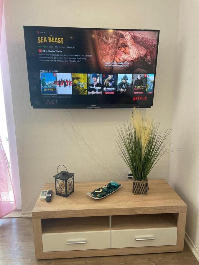 Nemira Beach Apartments 오미스 외부 사진