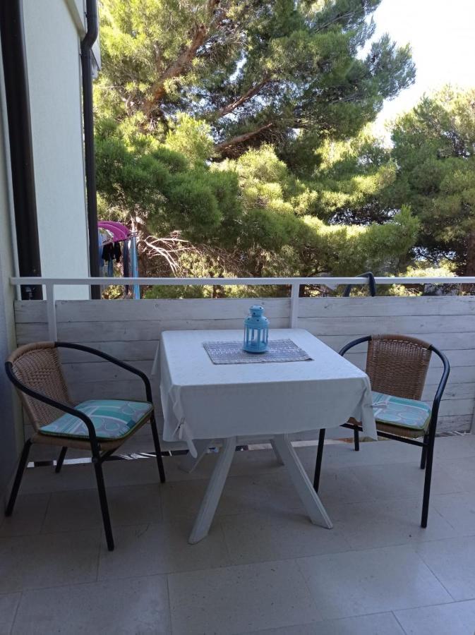 Nemira Beach Apartments 오미스 외부 사진