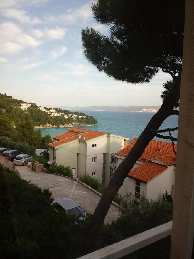 Nemira Beach Apartments 오미스 외부 사진