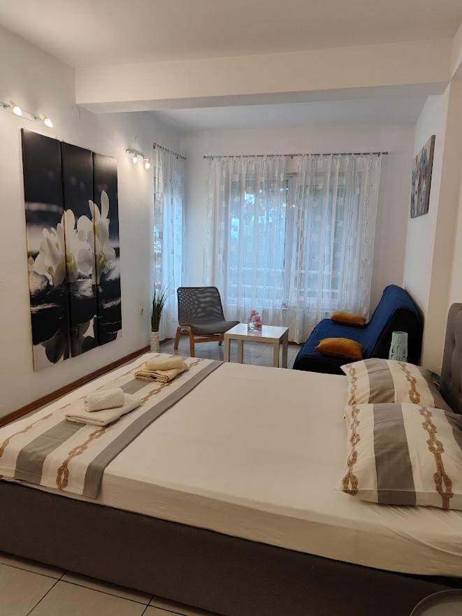 Nemira Beach Apartments 오미스 외부 사진
