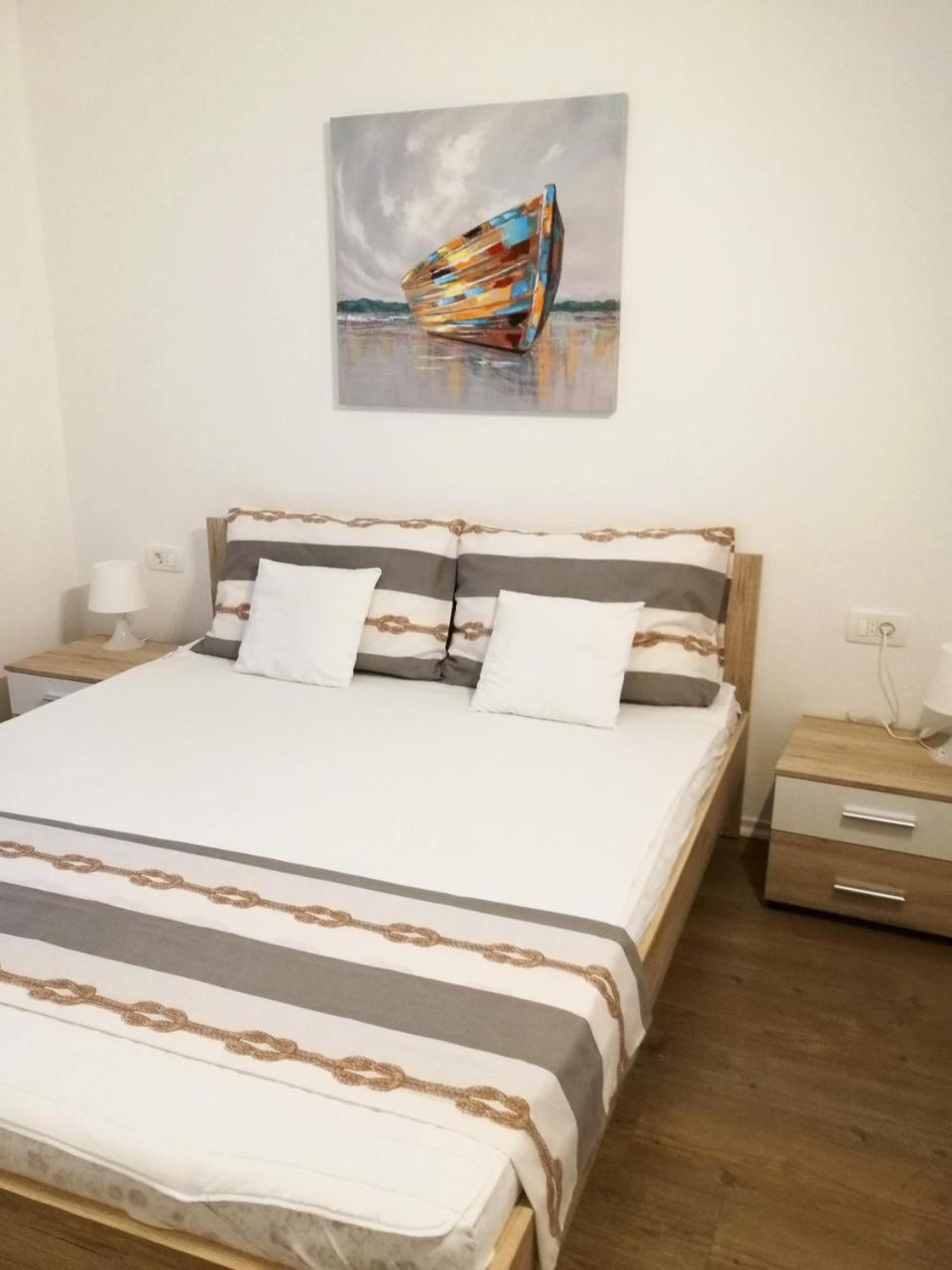 Nemira Beach Apartments 오미스 외부 사진